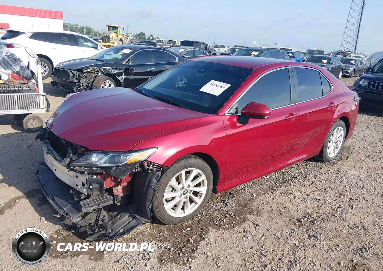 2021 Toyota Camry Le VIN:4T1C11AKXMU604424 - 2