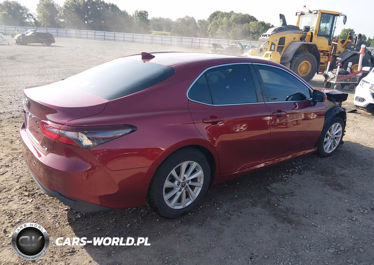 2021 Toyota Camry Le VIN:4T1C11AKXMU604424 - 4