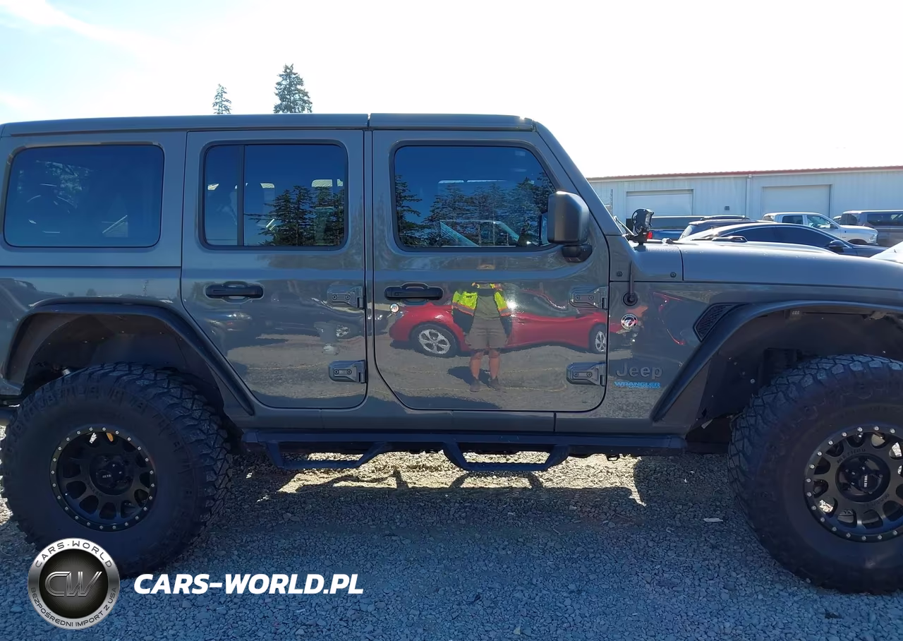 2021 Jeep Wrangler 4Xe Unlimited Rubicon 4X4 VIN:1C4JJXR64MW824992 - 13