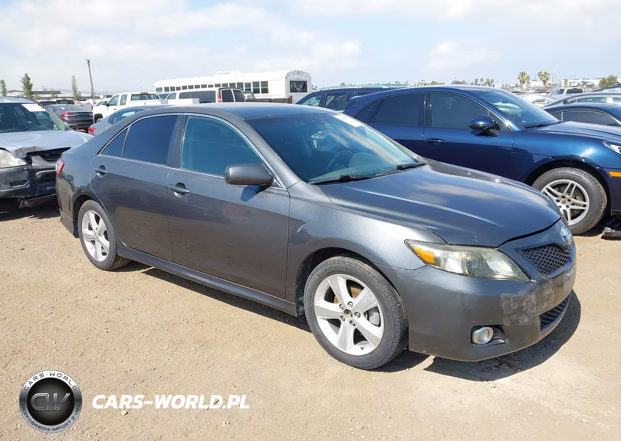 2010 Toyota Camry Se – zdjęcie 1 z 11