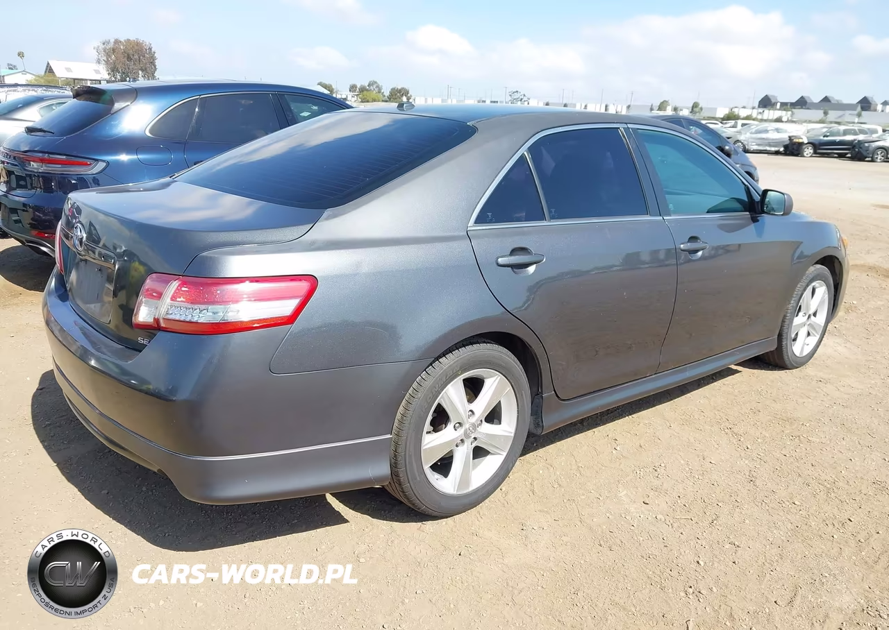 2010 Toyota Camry Se VIN:4T1BF3EK7AU010047 - 4
