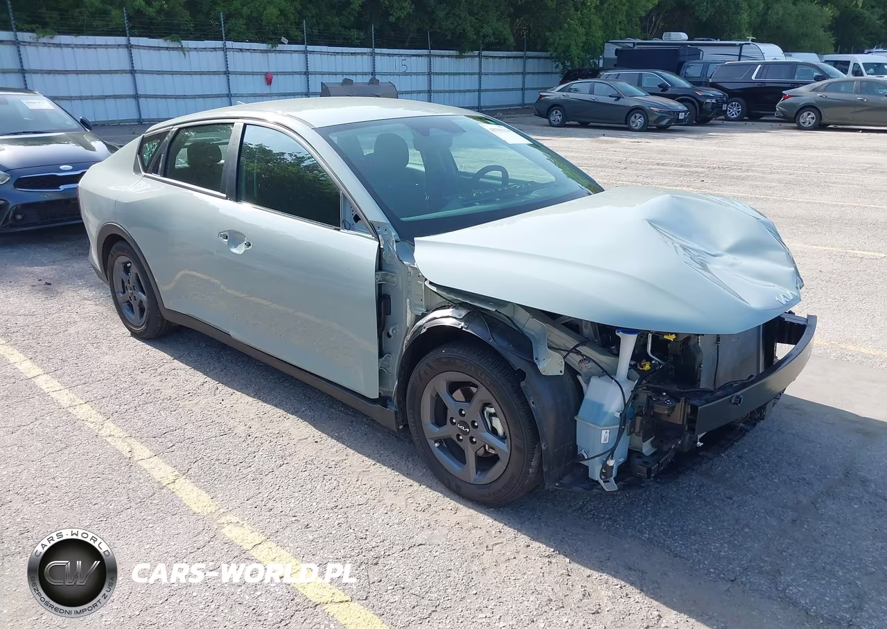 2025 Kia K4 Lxs – zdjęcie 1 z 22