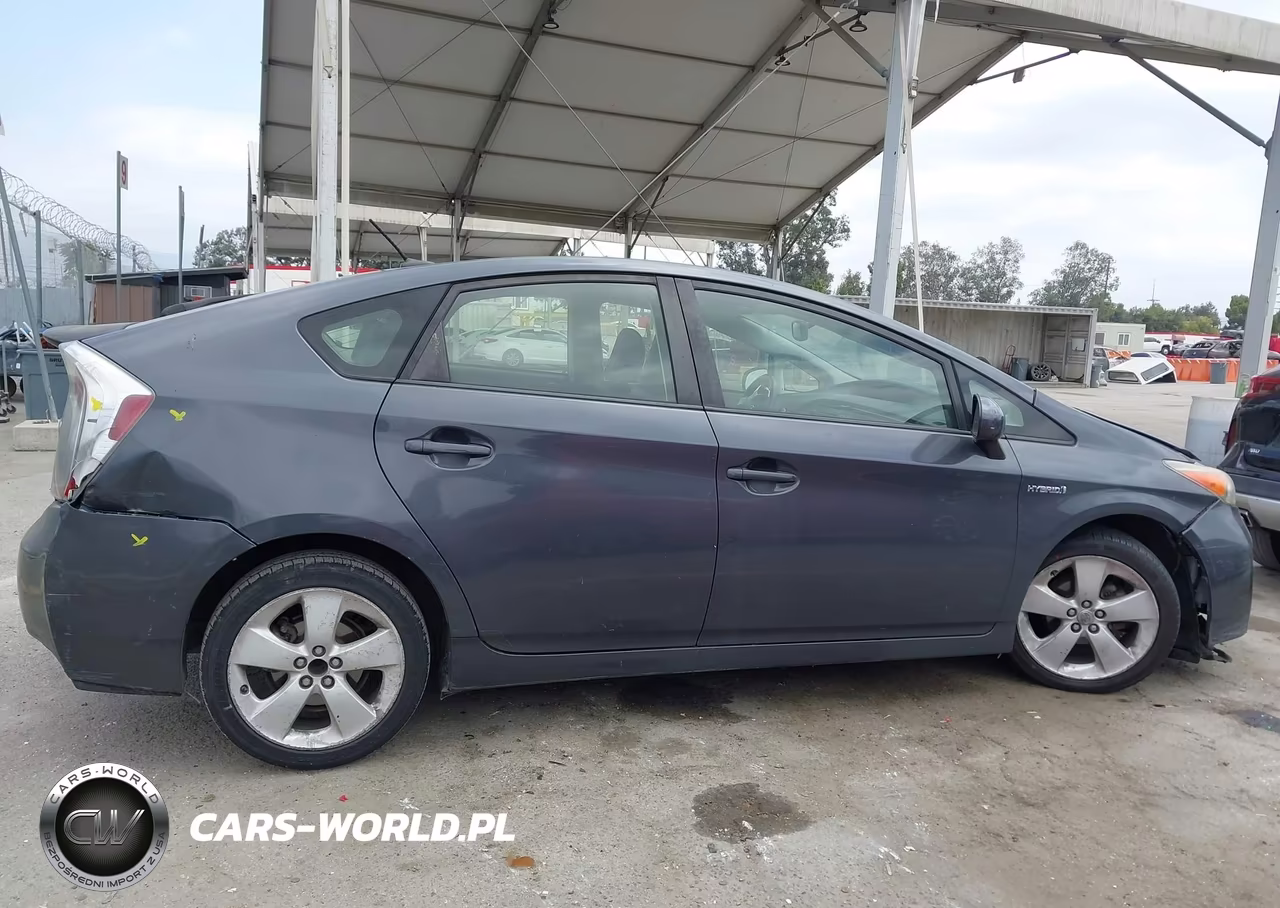 2013 Toyota Prius Five VIN:JTDKN3DU1D1710243 - 13