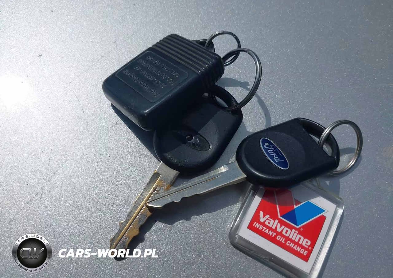 2005 Ford Escape Xlt VIN:1FMYU93185KA39216 - 11