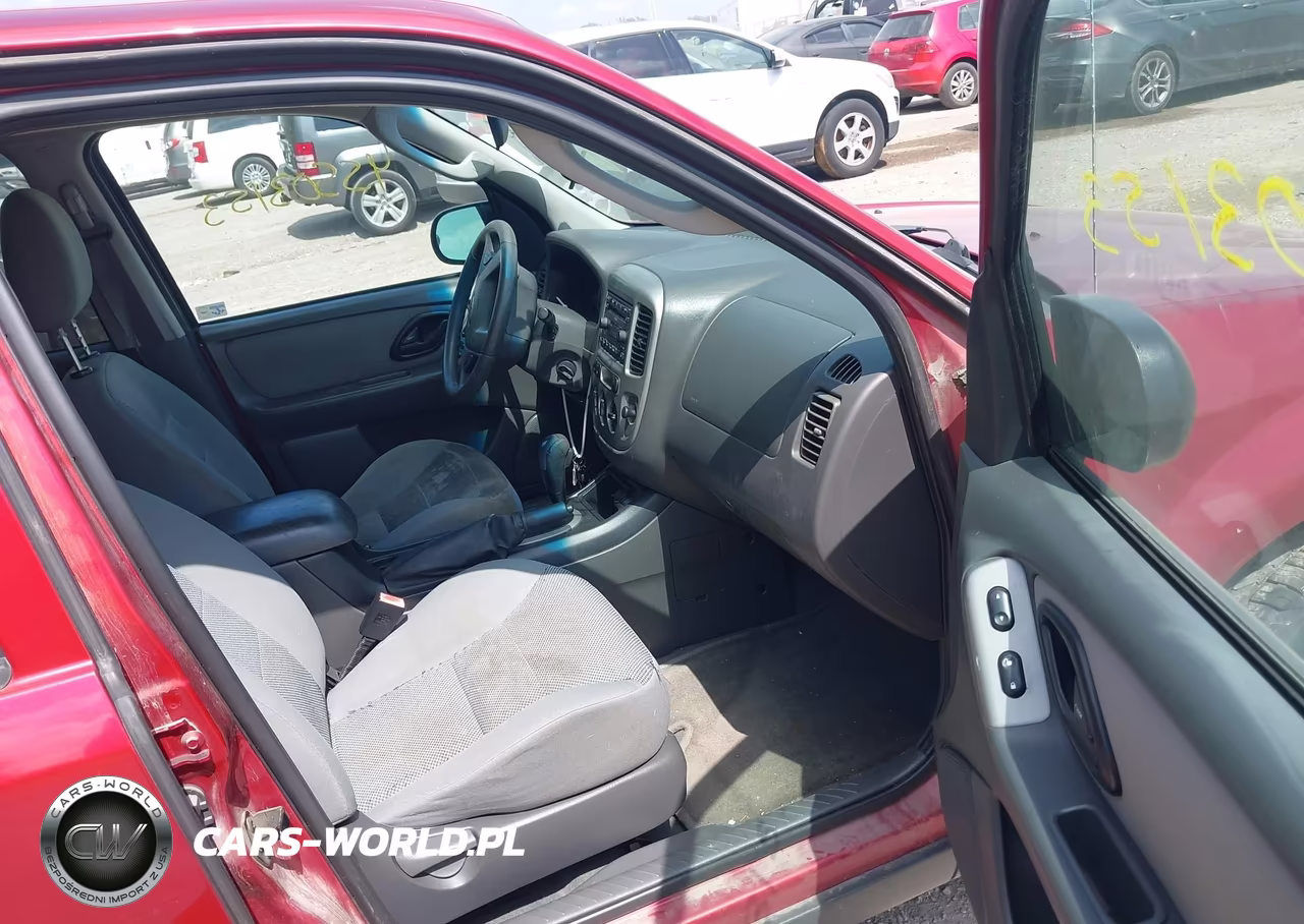 2005 Ford Escape Xlt VIN:1FMYU93185KA39216 - 5