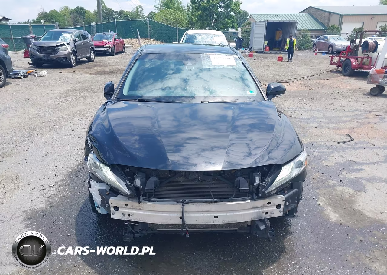 2018 Toyota Camry Xse VIN:4T1B61HKXJU143577 - 6