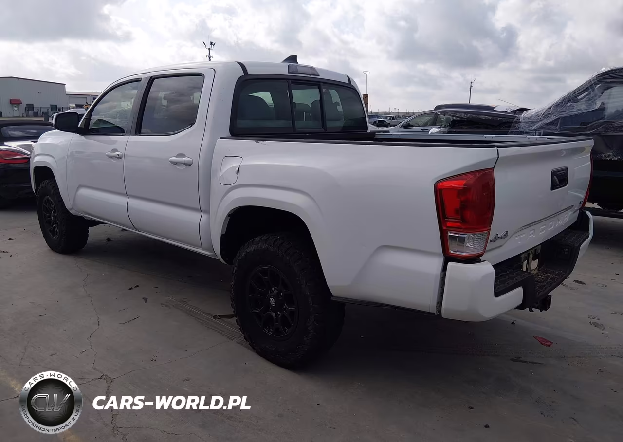 2017 Toyota Tacoma Sr V6 VIN:5TFCZ5AN7HX064338 - 3