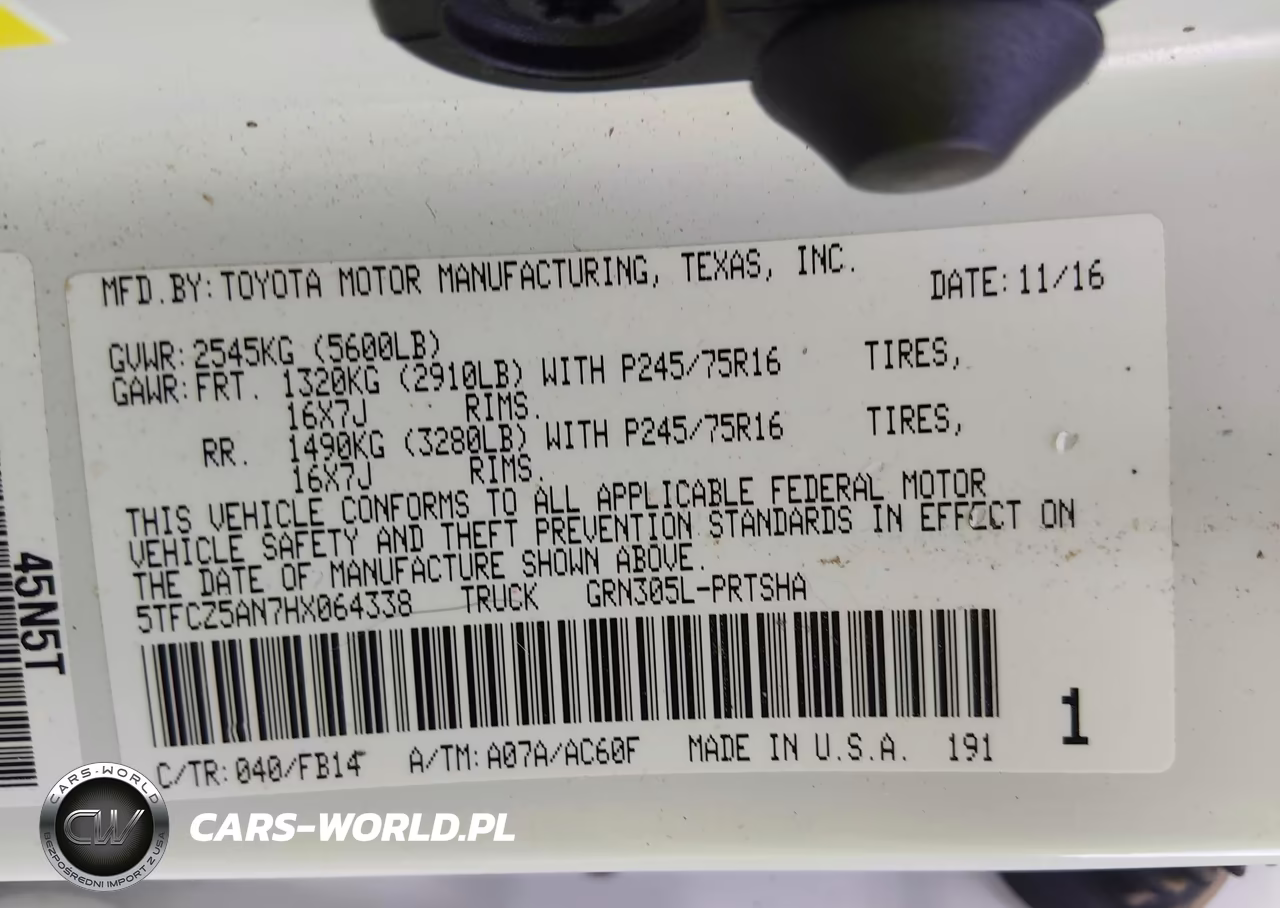 2017 Toyota Tacoma Sr V6 VIN:5TFCZ5AN7HX064338 - 9