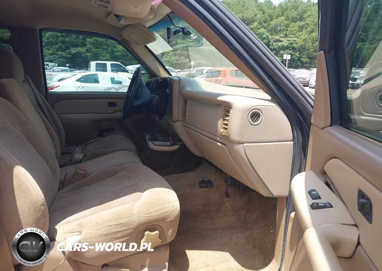 2000 Chevrolet Suburban 2500 Ls VIN:3GNGK26U7YG184835 - 5