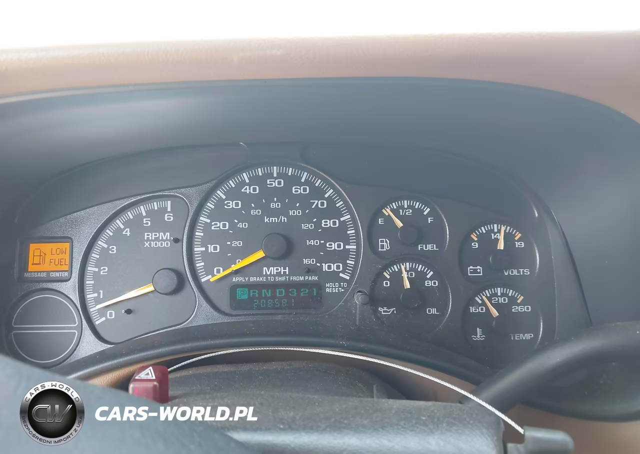 2000 Chevrolet Suburban 2500 Ls VIN:3GNGK26U7YG184835 - 7