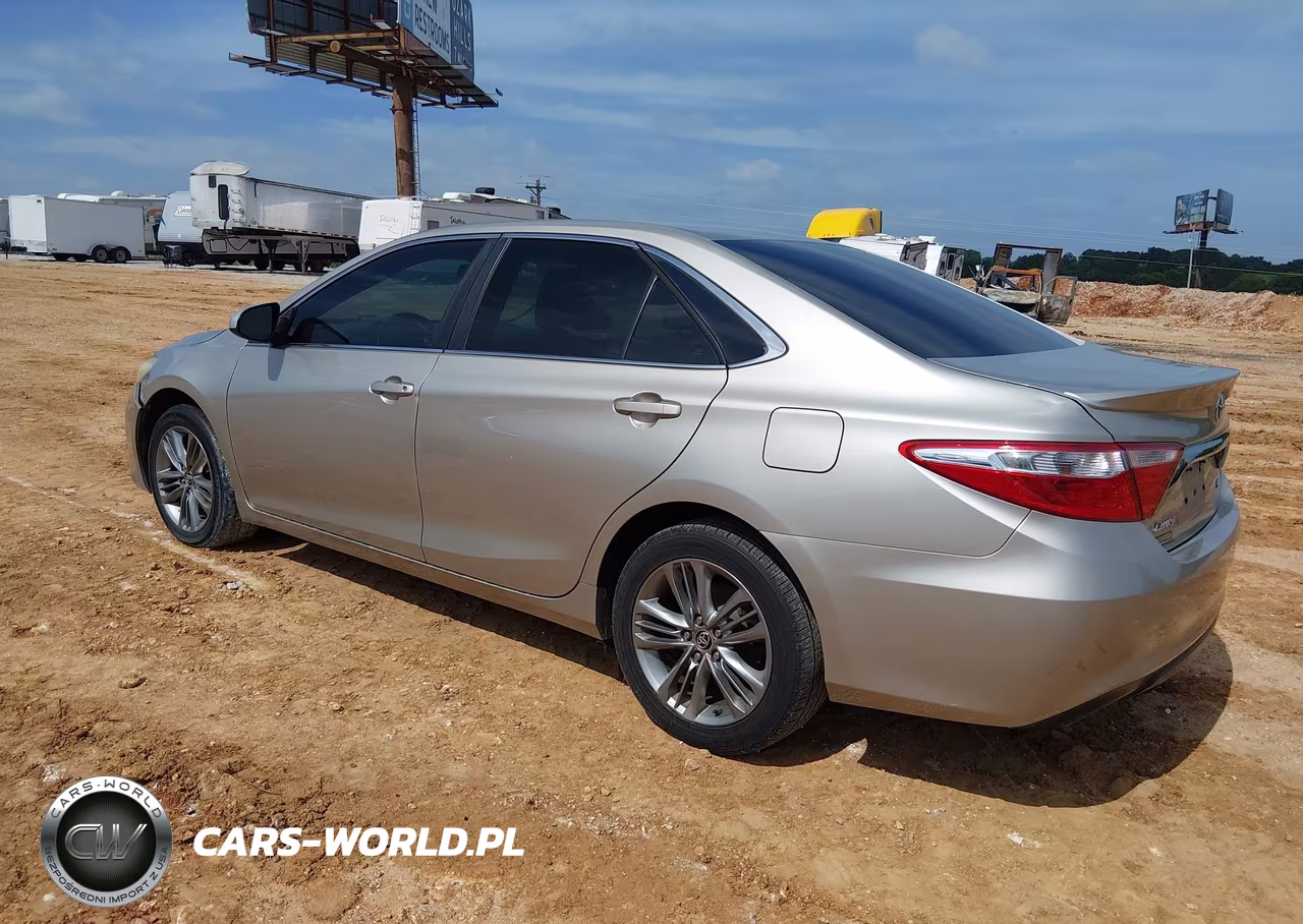 2016 Toyota Camry Se VIN:4T1BF1FK4GU528676 - 3