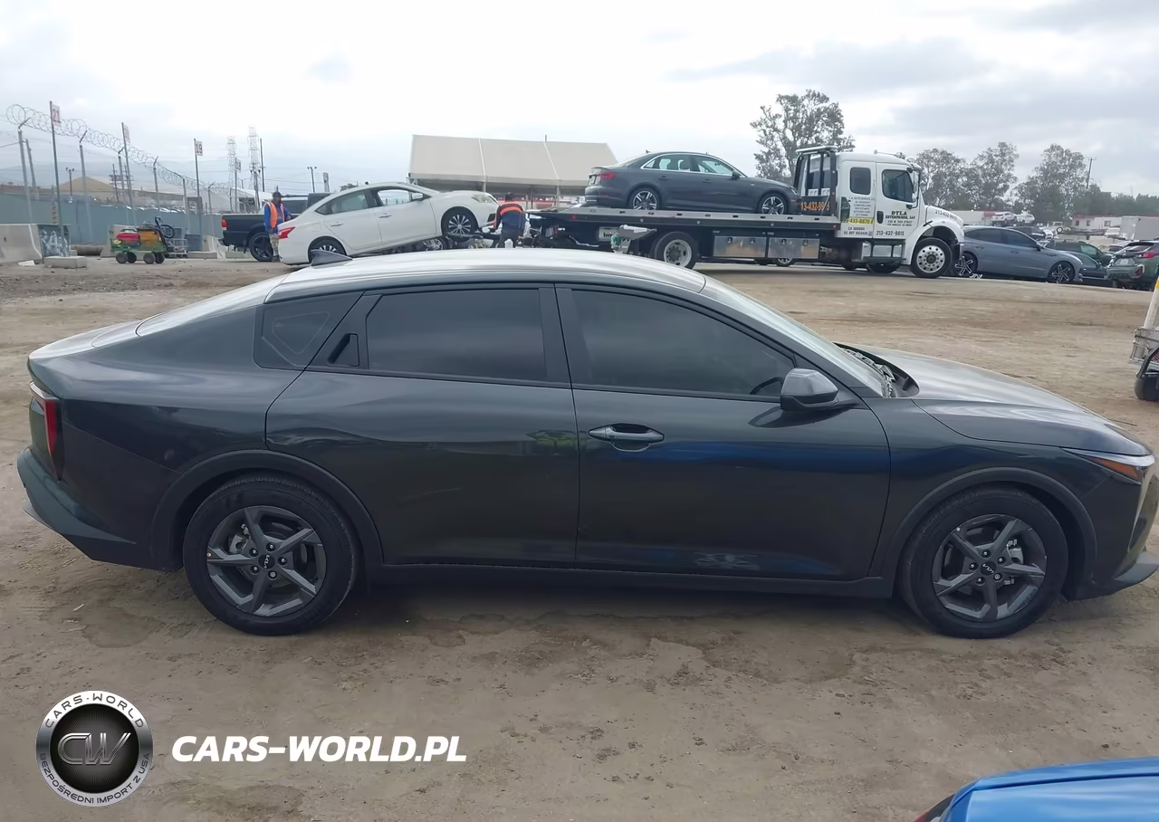 2025 Kia K4 Lxs VIN:3KPFT4DE4SE178776 - 13