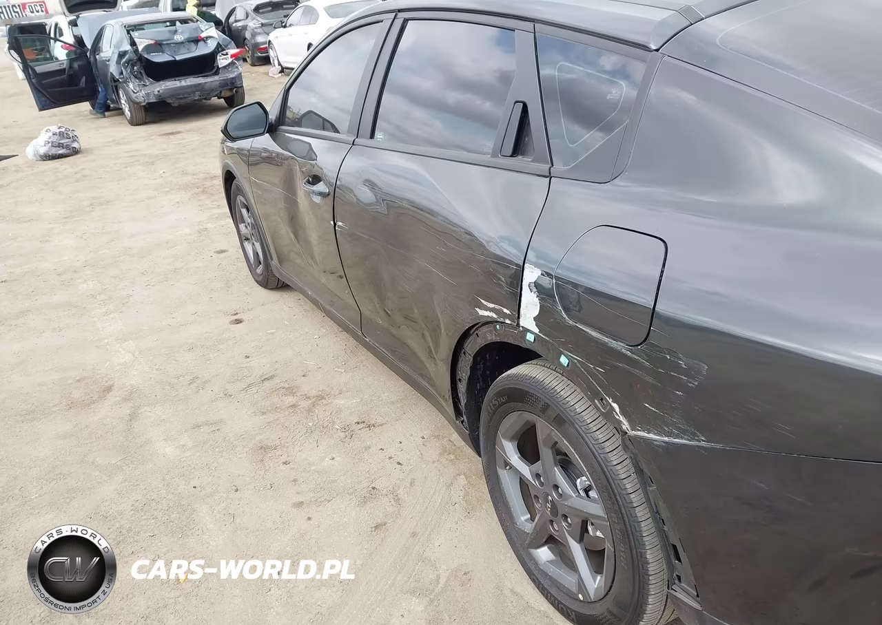 2025 Kia K4 Lxs VIN:3KPFT4DE4SE178776 - 17