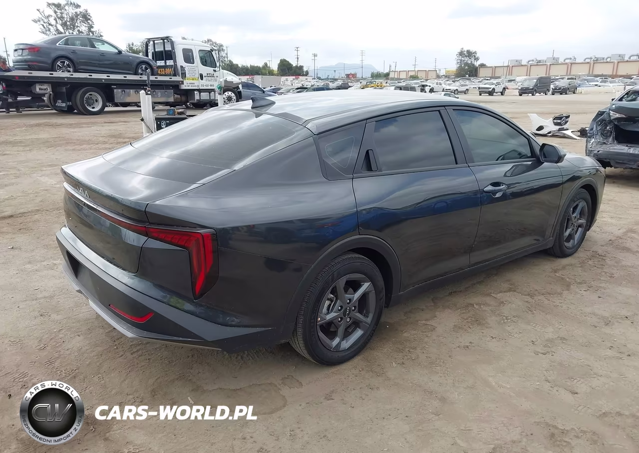 2025 Kia K4 Lxs VIN:3KPFT4DE4SE178776 - 4