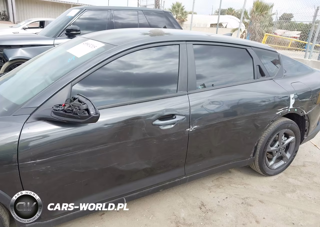 2025 Kia K4 Lxs VIN:3KPFT4DE4SE178776 - 6