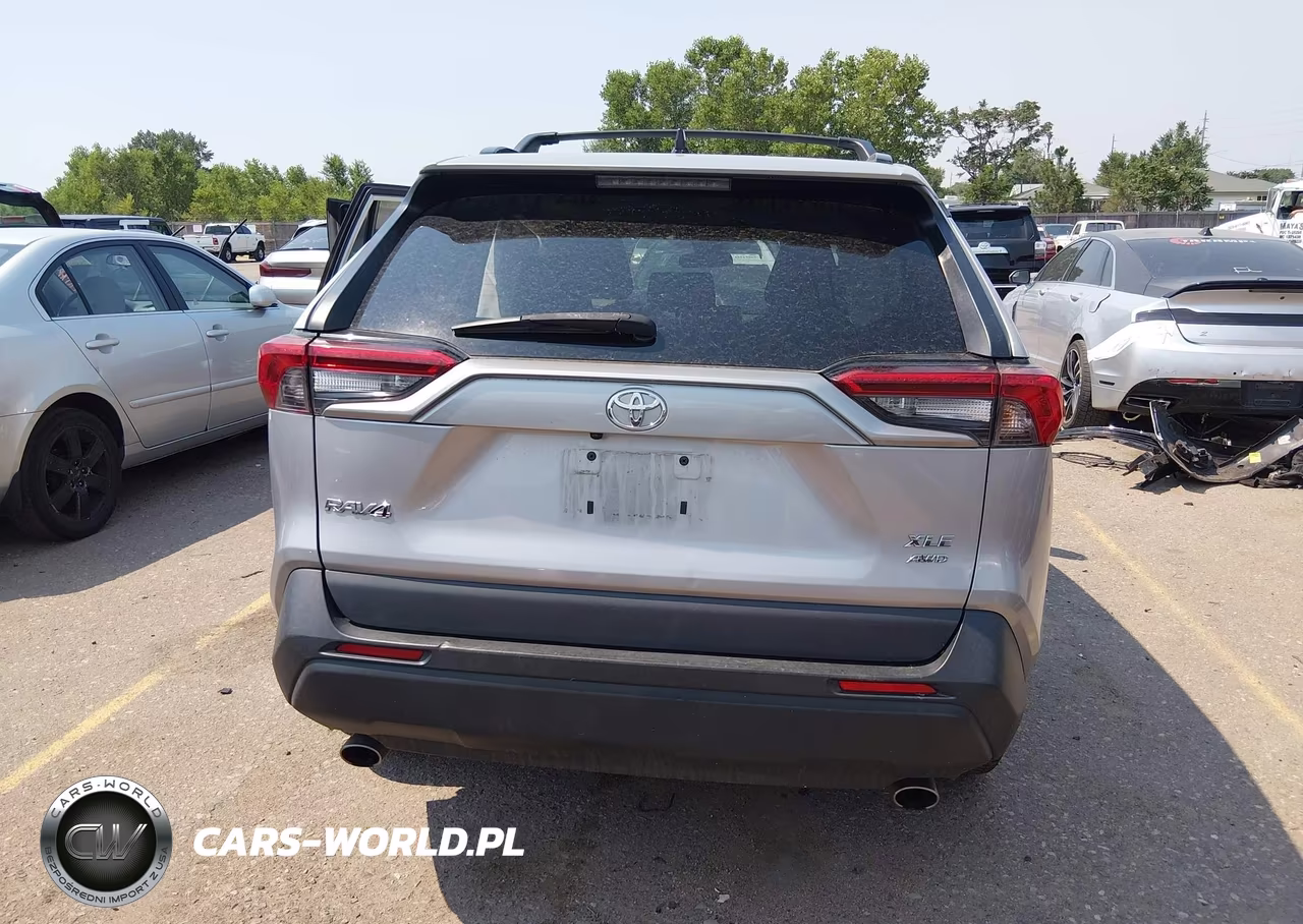 2021 Toyota Rav4 Xle VIN:2T3P1RFV2MC218821 - 16