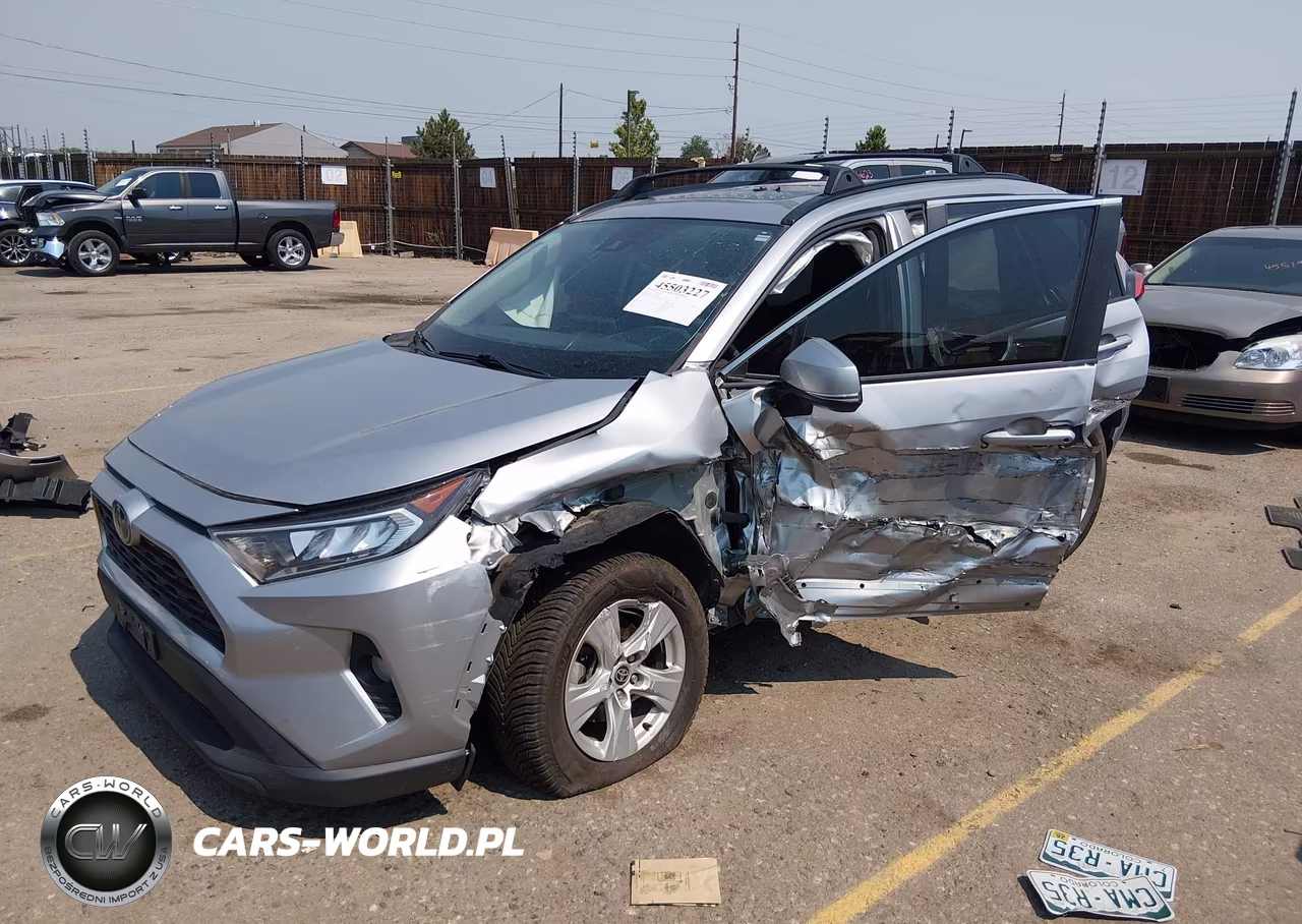 2021 Toyota Rav4 Xle VIN:2T3P1RFV2MC218821 - 2