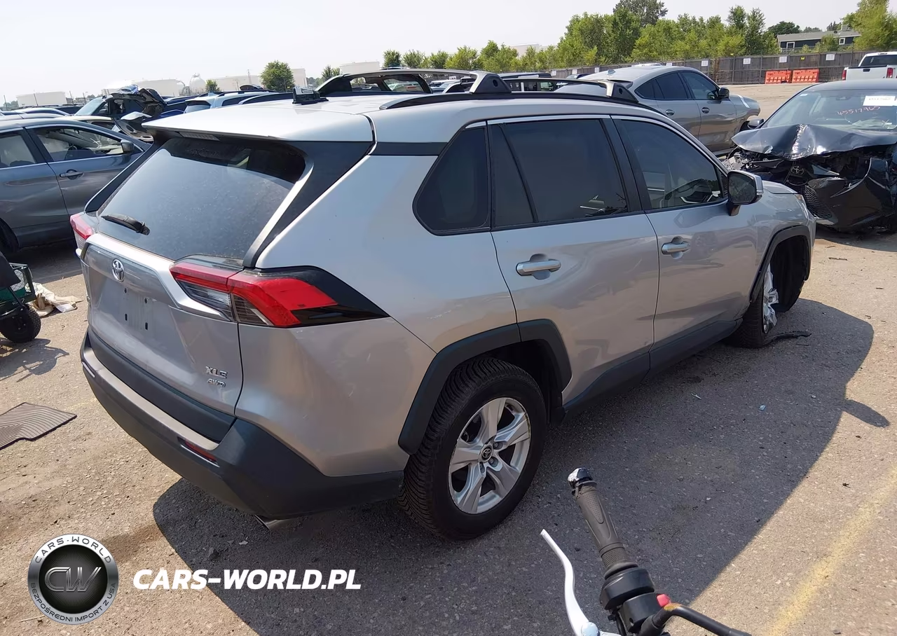 2021 Toyota Rav4 Xle VIN:2T3P1RFV2MC218821 - 4