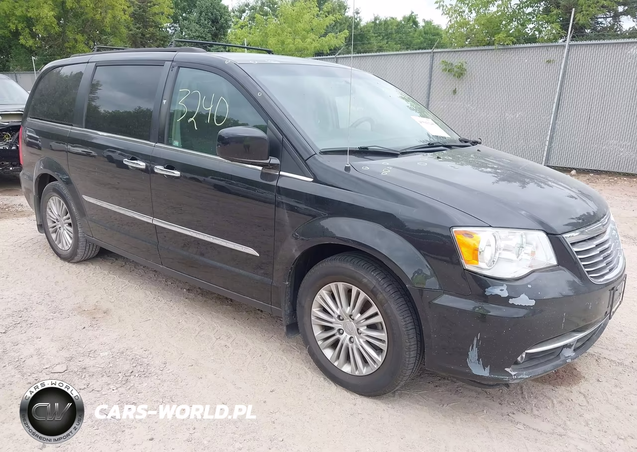 2015 Chrysler Town & Country Touring-L – zdjęcie 1 z 19
