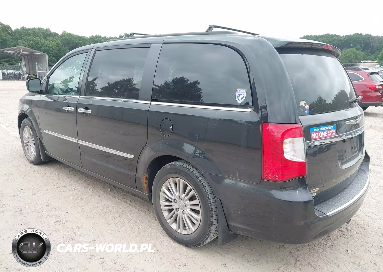 2015 Chrysler Town & Country Touring-L VIN:2C4RC1CGXFR705822 - 3