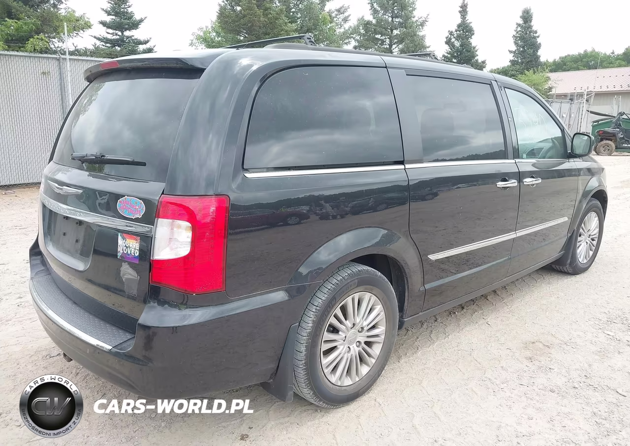 2015 Chrysler Town & Country Touring-L VIN:2C4RC1CGXFR705822 - 4