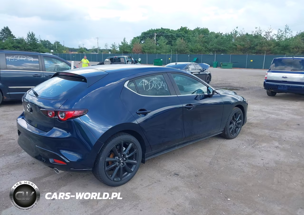 2026 Mazda Mazda3 2.5 S Select Sport VIN:JM1BPAKL0T1861193 - 4