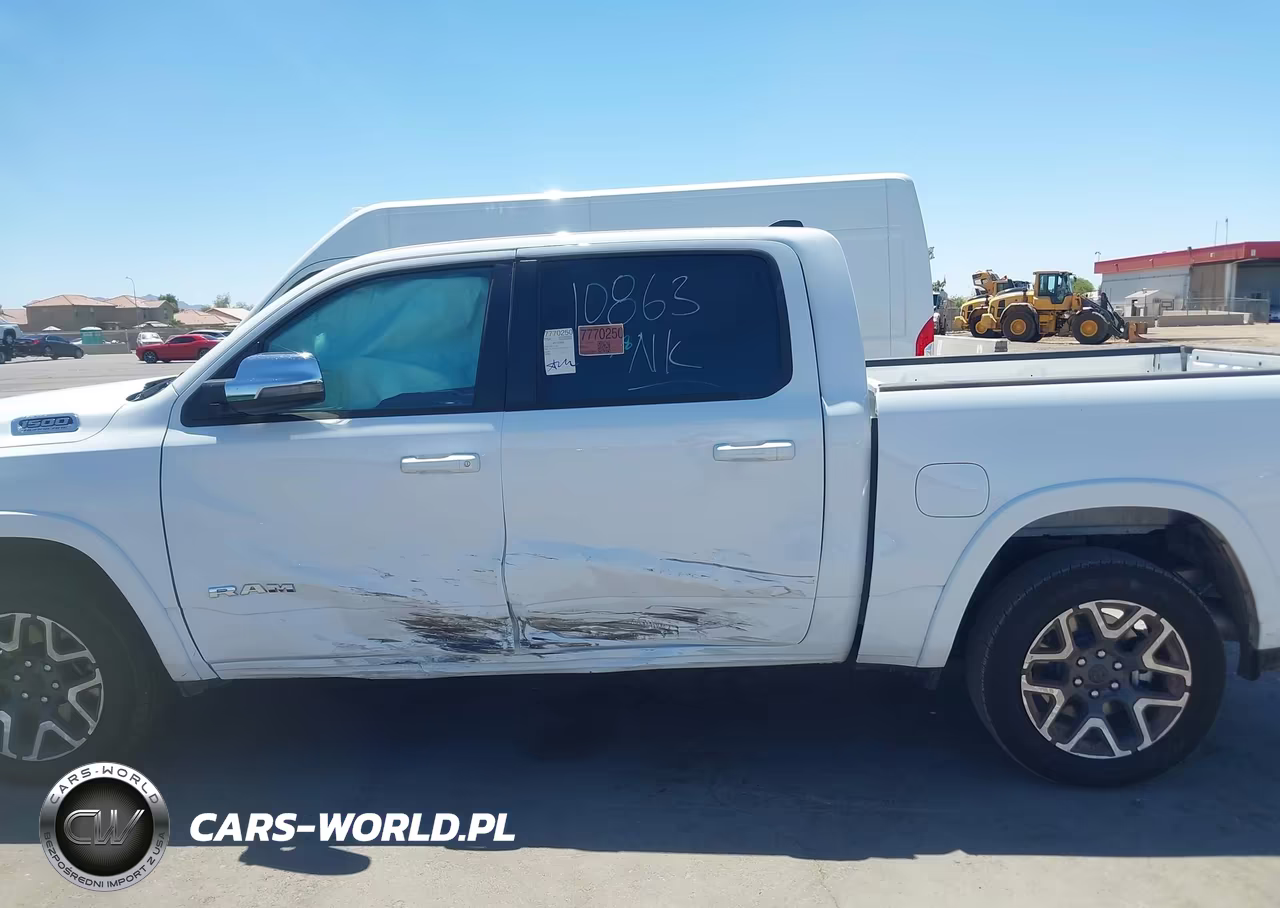2026 Ram 1500 Laramie 4X4 5'7 Box VIN:1C6SRFJP5TN249079 - 13