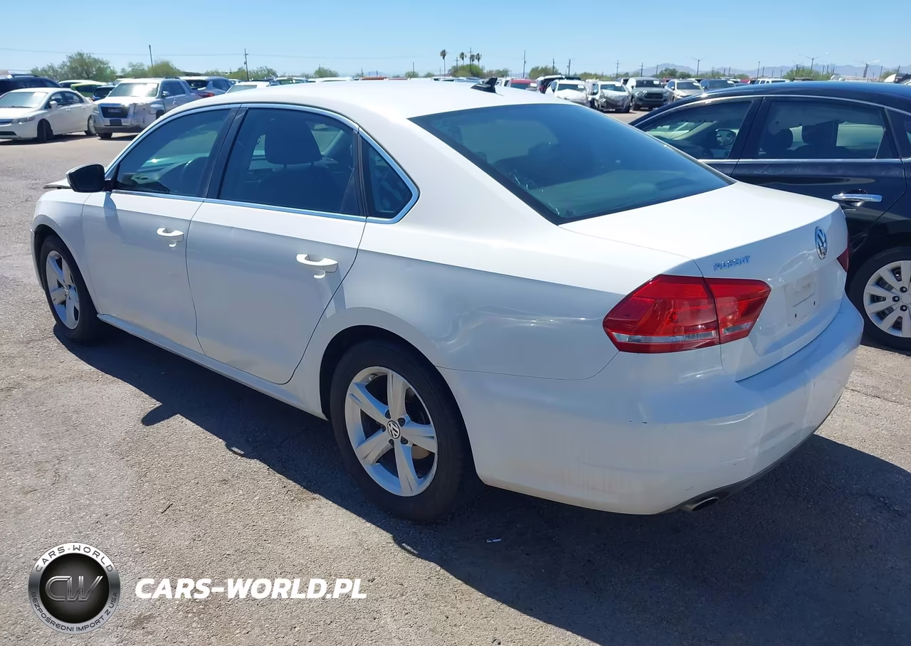 2014 Volkswagen Passat 1.8T Se VIN:1VWBT7A37EC073113 - 3