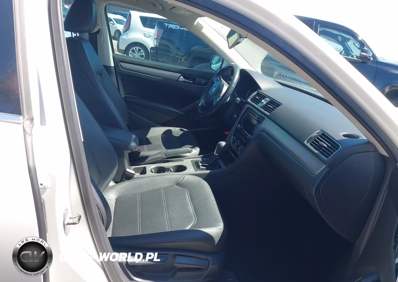 2014 Volkswagen Passat 1.8T Se VIN:1VWBT7A37EC073113 - 5