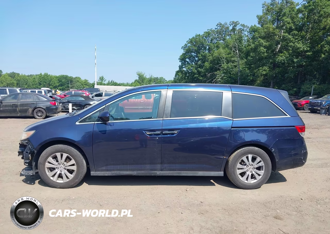 2017 Honda Odyssey Se VIN:5FNRL5H3XHB016438 - 14