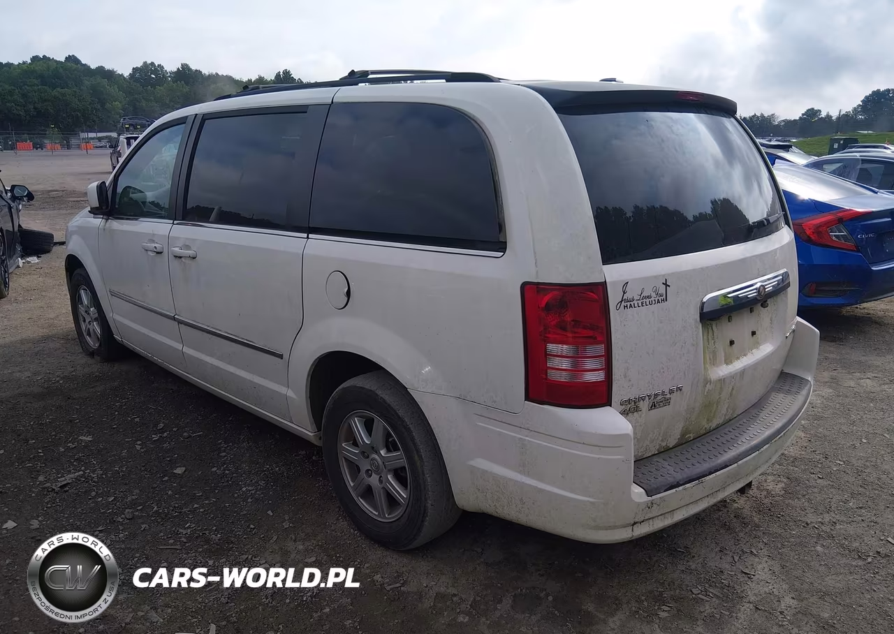 2010 Chrysler Town & Country Touring VIN:2A4RR5DX8AR267986 - 3