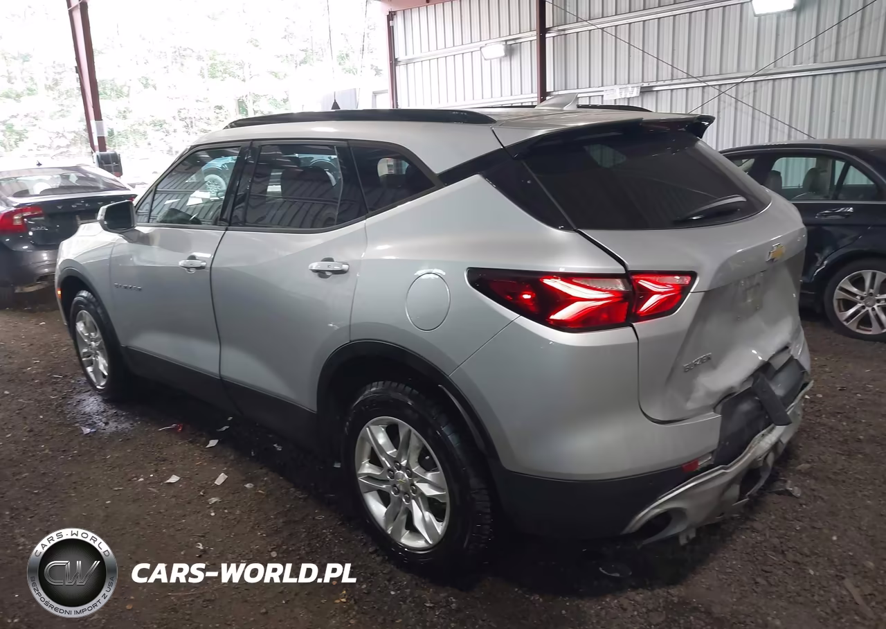 2019 Chevrolet Blazer VIN:3GNKBBRA5KS696822 - 3