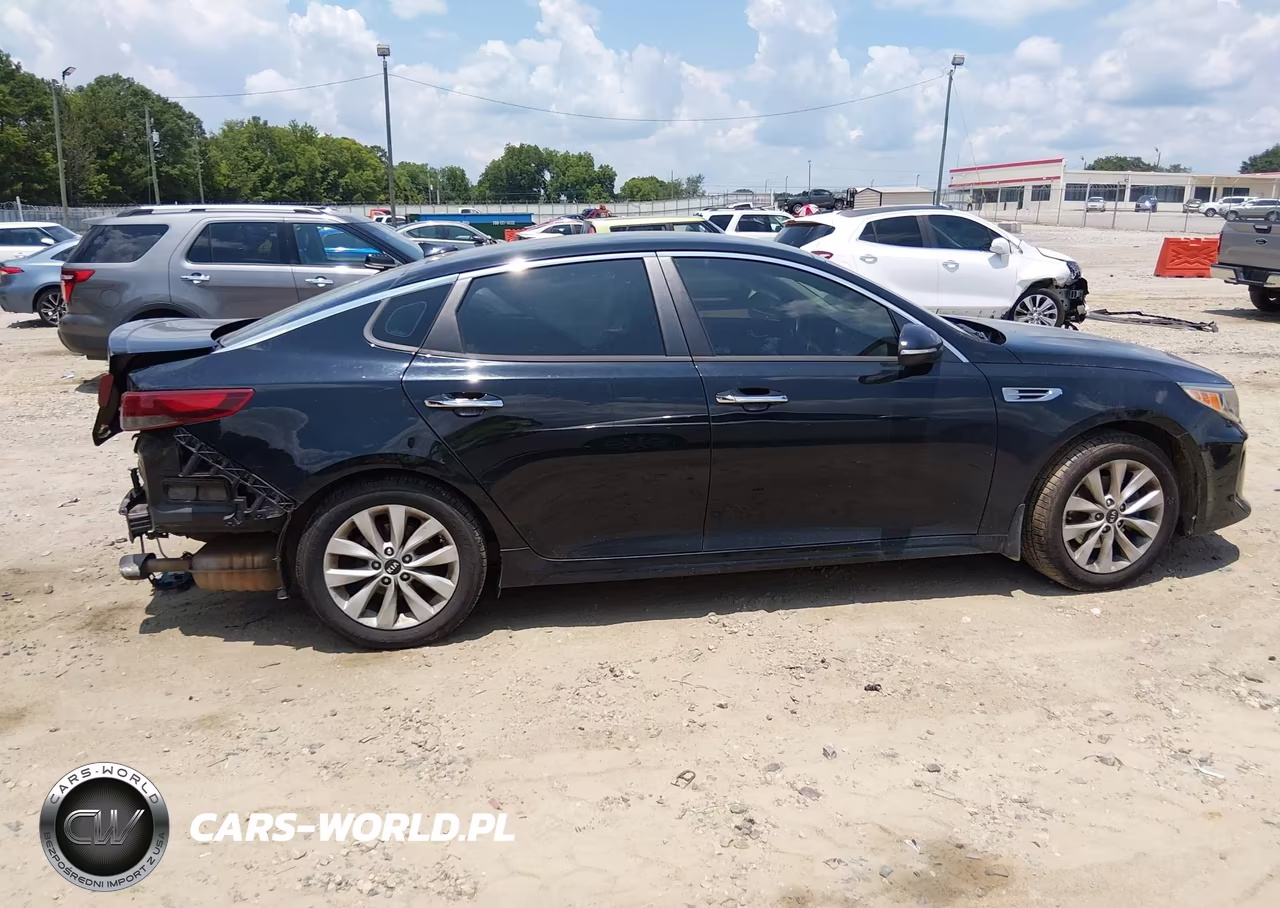 2018 Kia Optima S VIN:5XXGT4L31JG190183 - 13