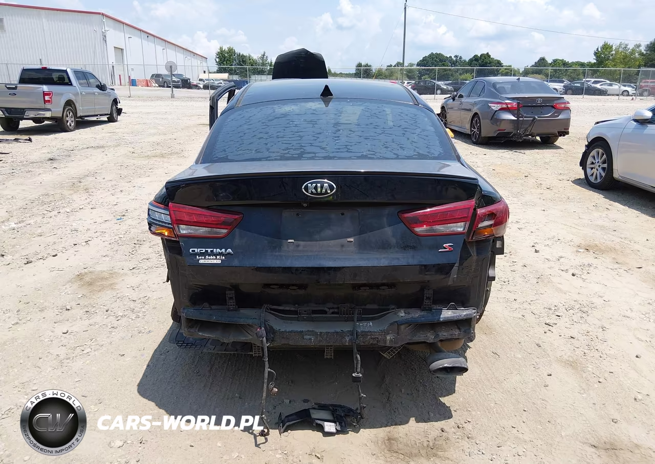 2018 Kia Optima S VIN:5XXGT4L31JG190183 - 16