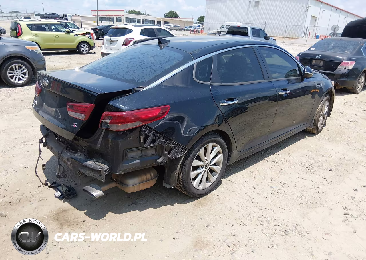 2018 Kia Optima S VIN:5XXGT4L31JG190183 - 4