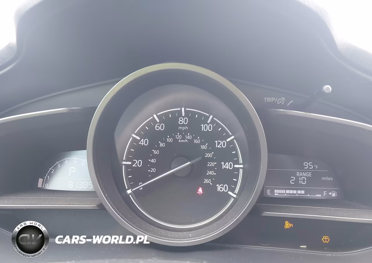 2018 Mazda Mazda3 Touring VIN:3MZBN1V39JM204813 - 7