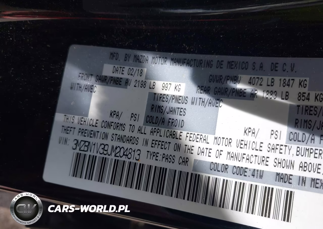 2018 Mazda Mazda3 Touring VIN:3MZBN1V39JM204813 - 9