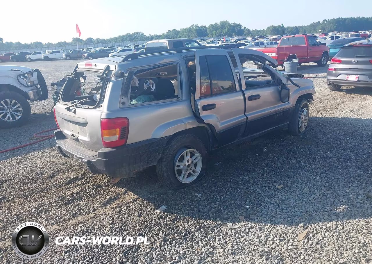 2002 Jeep Grand Cherokee Laredo VIN:1J4GX48S42C103053 - 4