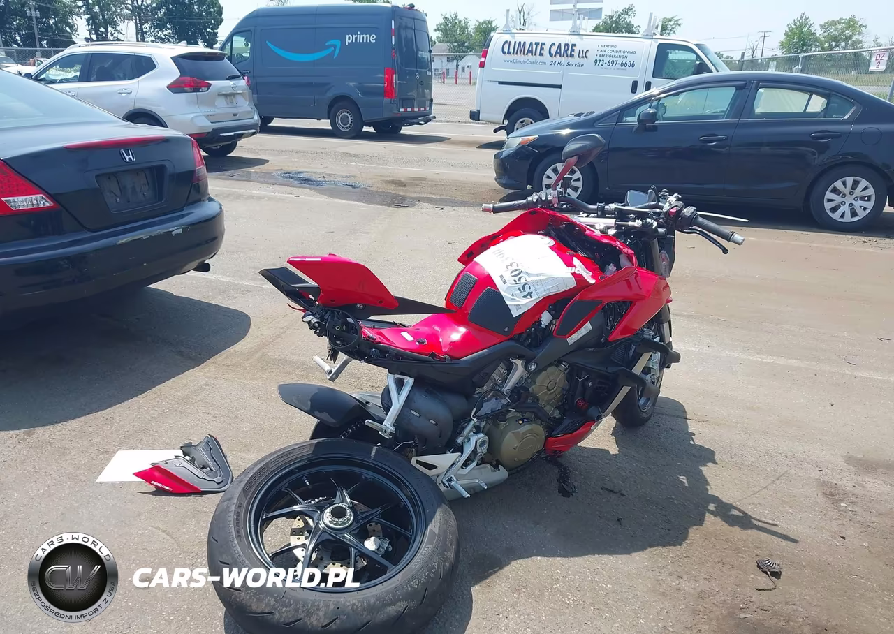 2021 Ducati Streetfighter V4-V4S VIN:ZDMFAKNW7MB006330 - 4