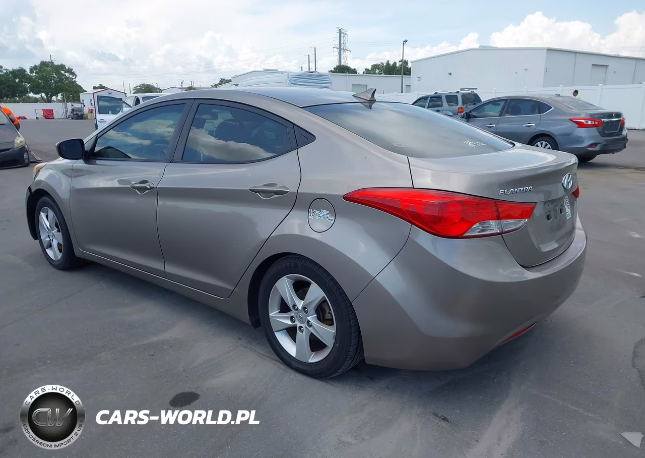 2013 Hyundai Elantra Gls VIN:5NPDH4AE5DH159598 - 3