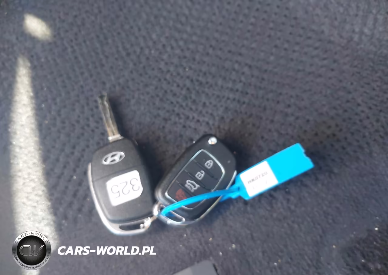 2018 Hyundai Tucson Se VIN:KM8J23A43JU682797 - 6