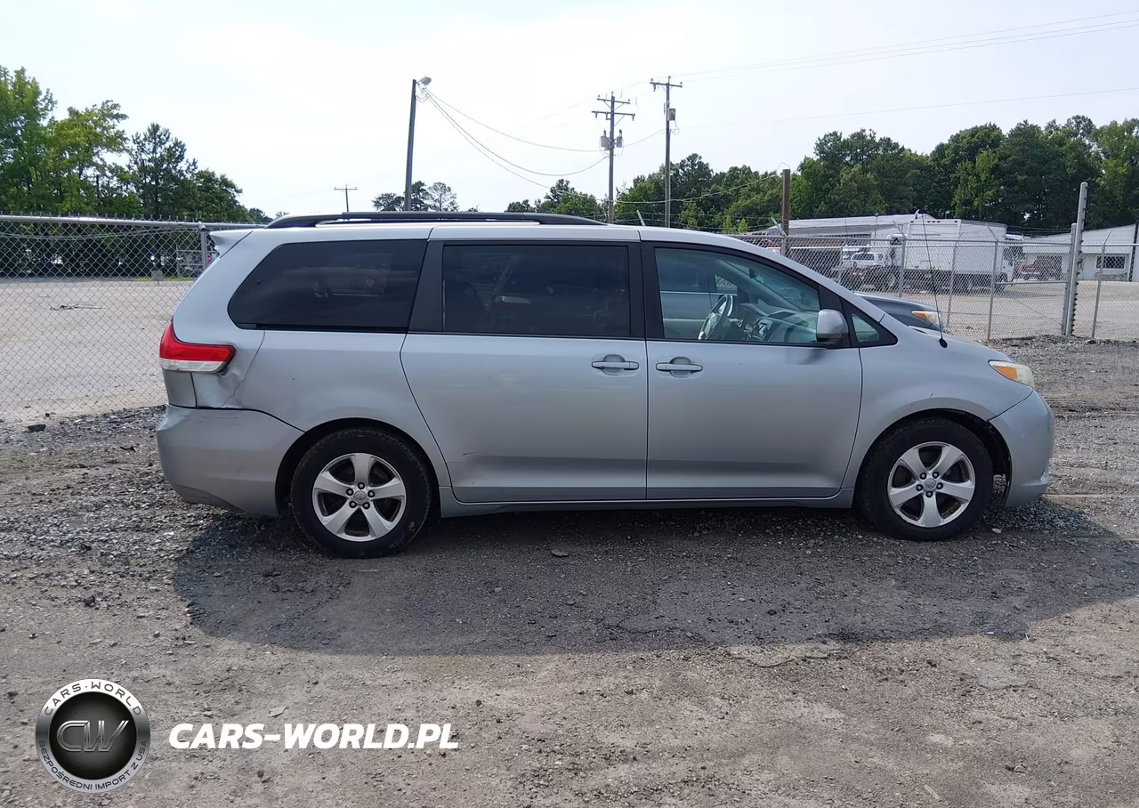 2014 Toyota Sienna Le V6 8 Passenger VIN:5TDKK3DC3ES450979 - 13