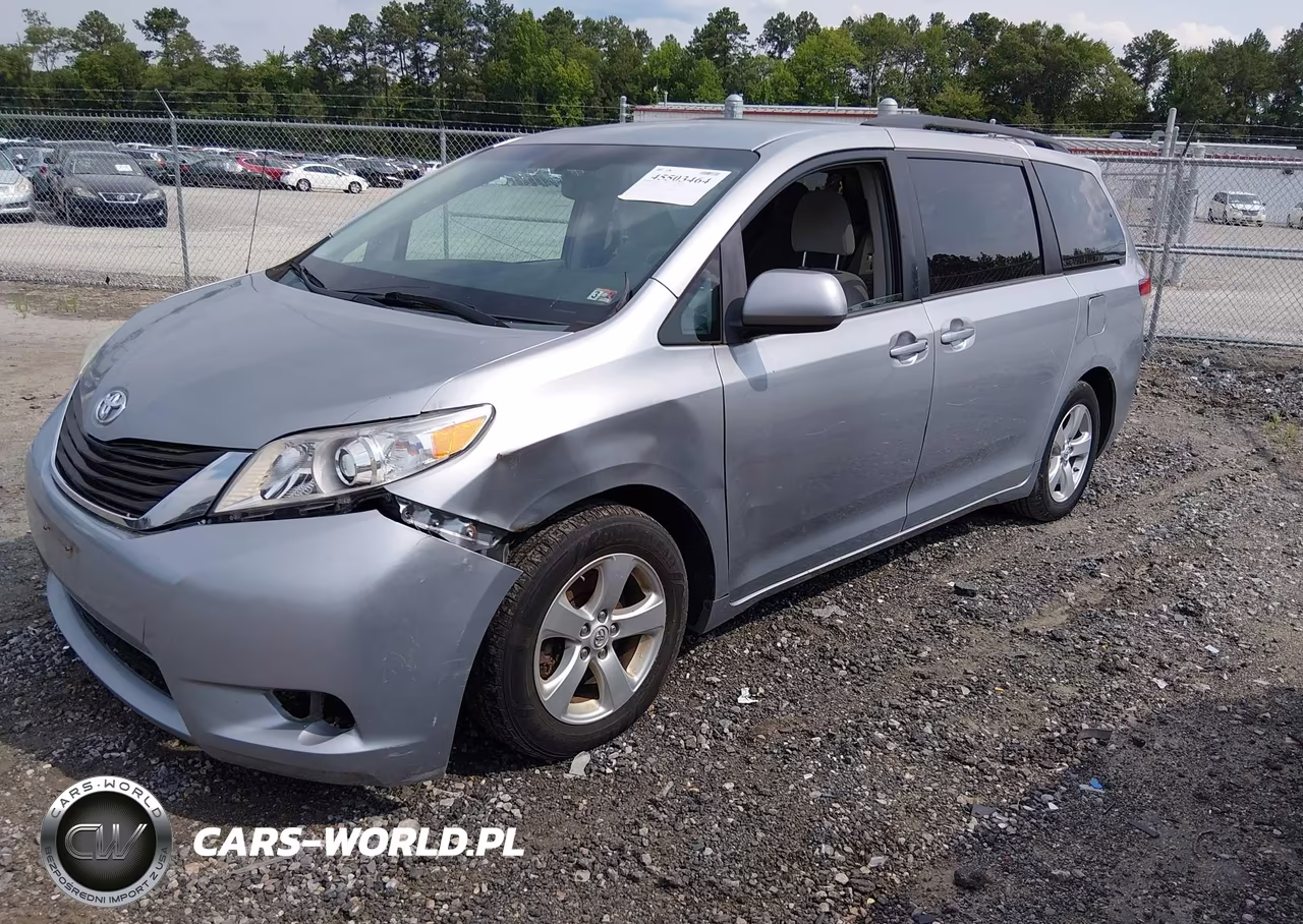 2014 Toyota Sienna Le V6 8 Passenger VIN:5TDKK3DC3ES450979 - 2