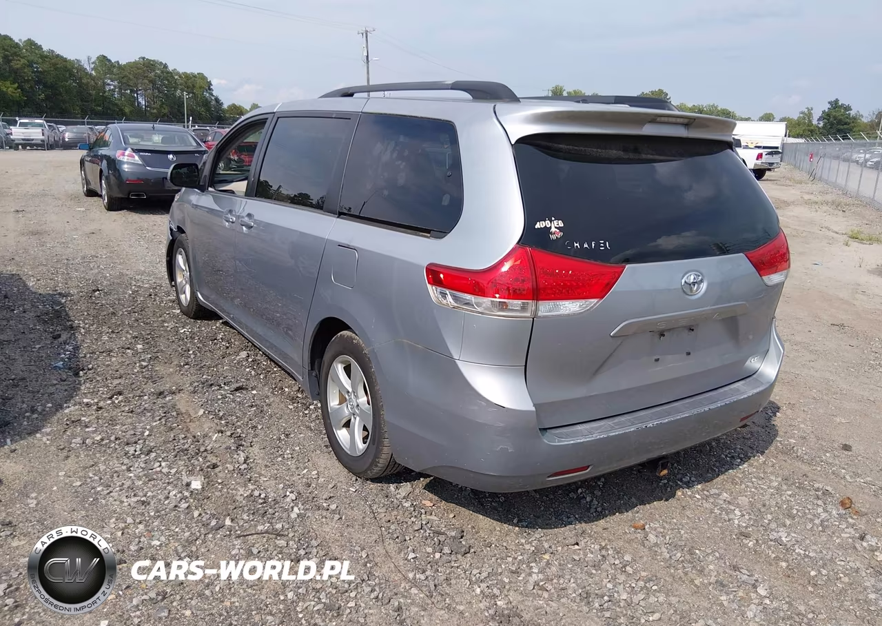 2014 Toyota Sienna Le V6 8 Passenger VIN:5TDKK3DC3ES450979 - 3