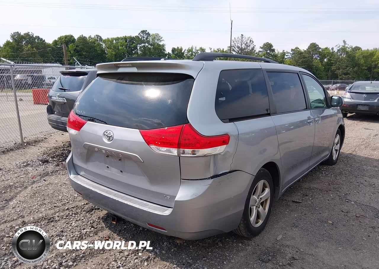 2014 Toyota Sienna Le V6 8 Passenger VIN:5TDKK3DC3ES450979 - 4