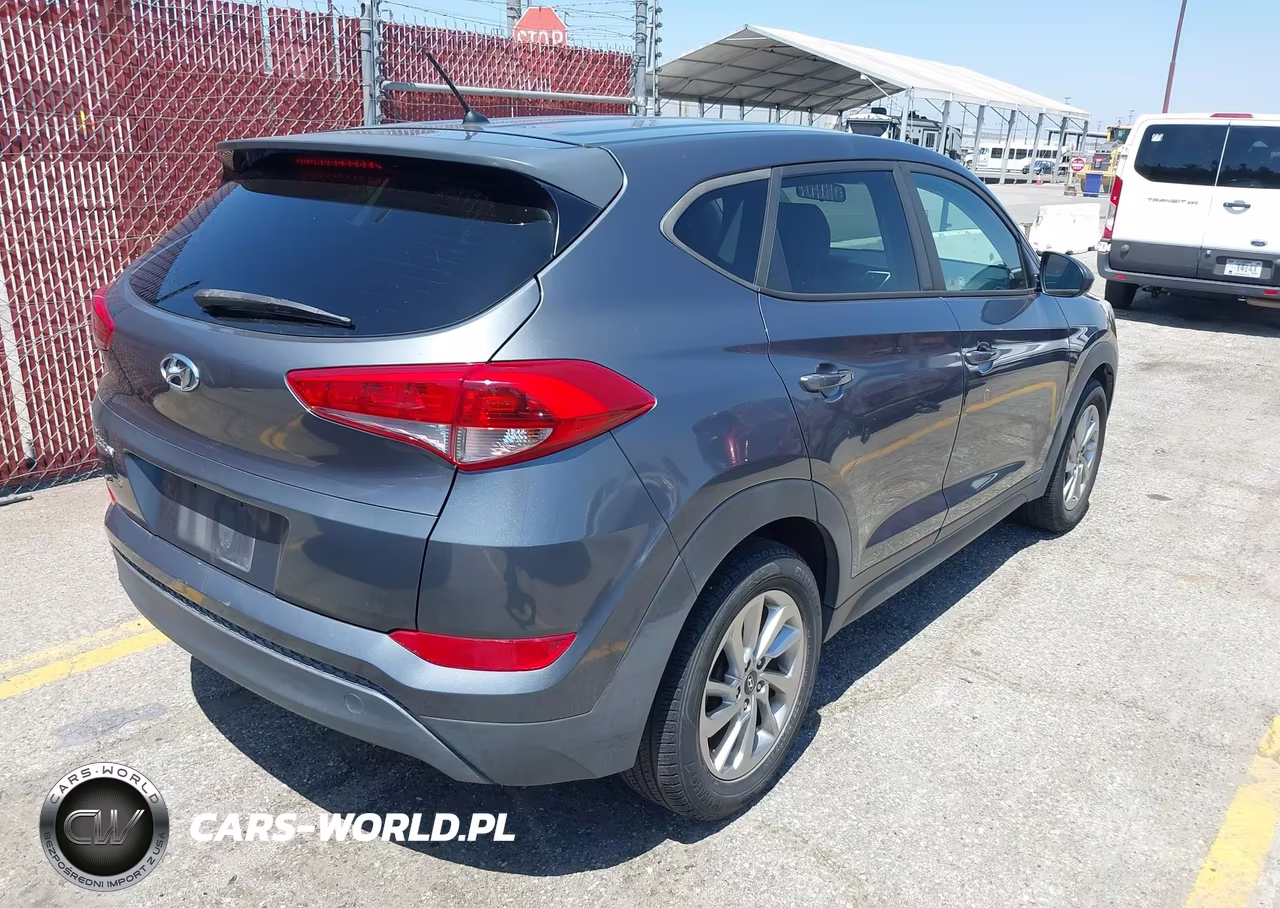2018 Hyundai Tucson Se VIN:KM8J23A40JU682837 - 4