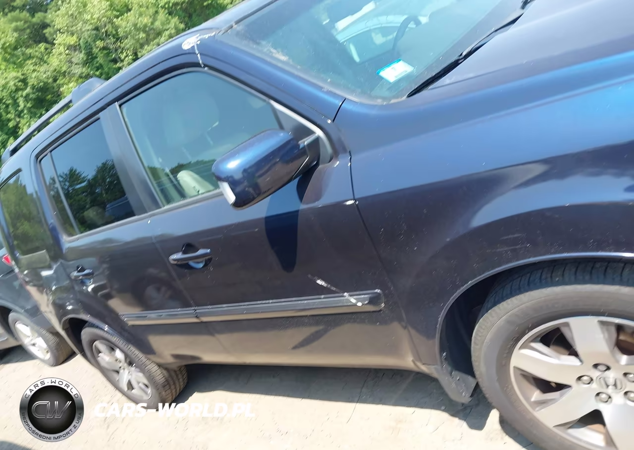2013 Honda Pilot Touring VIN:5FNYF4H95DB039735 - 13