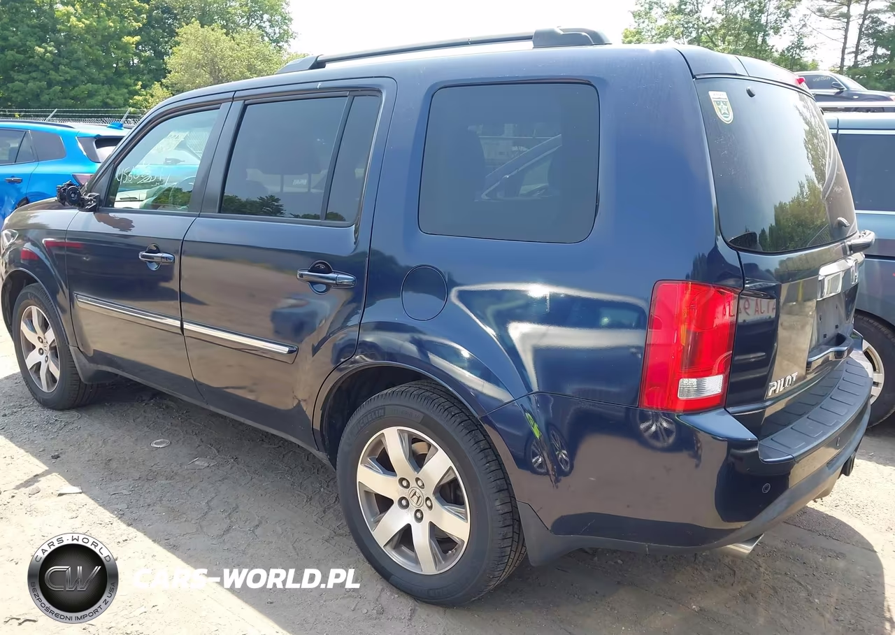 2013 Honda Pilot Touring VIN:5FNYF4H95DB039735 - 3