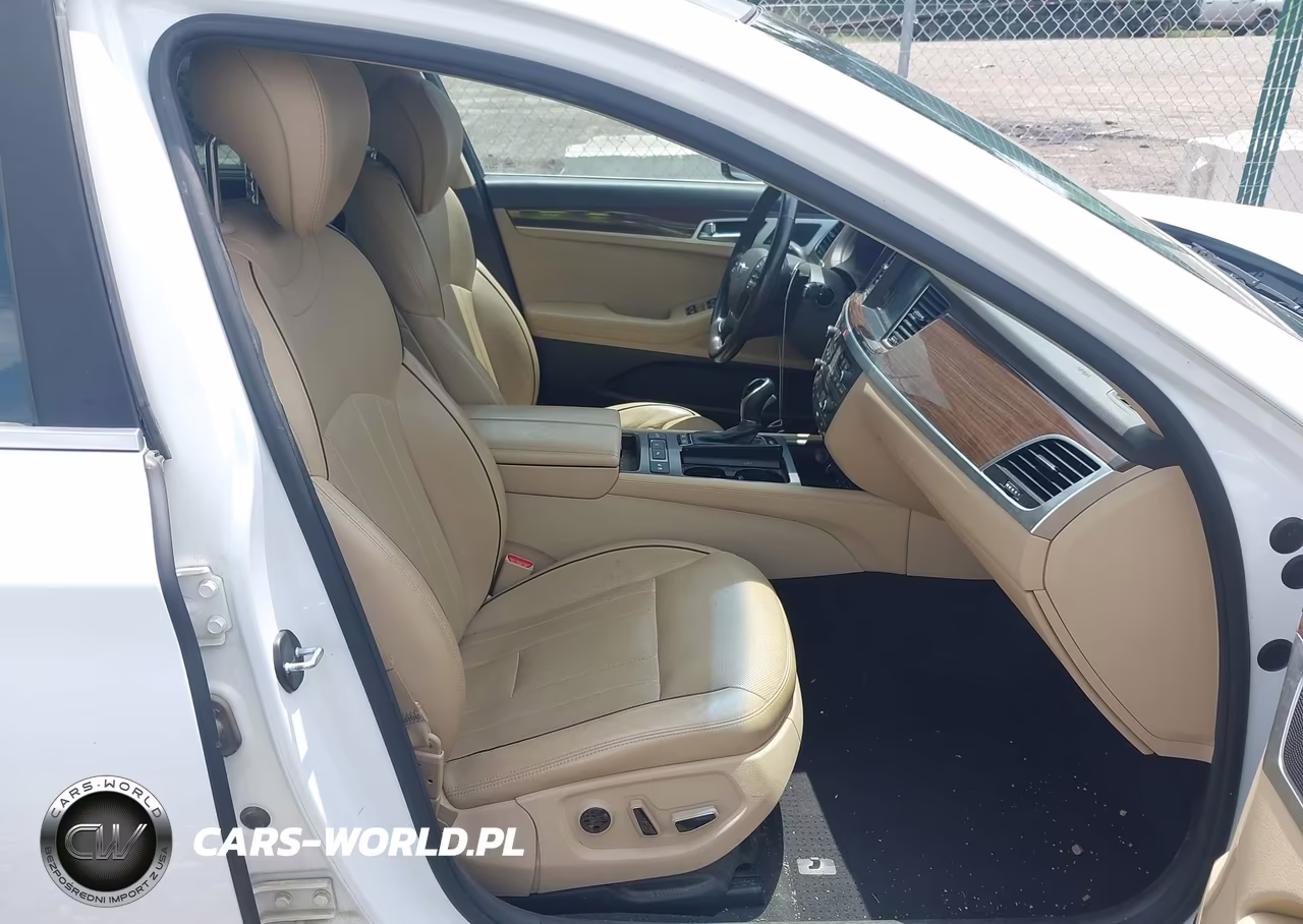 2015 Hyundai Genesis 3.8 VIN:KMHGN4JE0FU080558 - 5