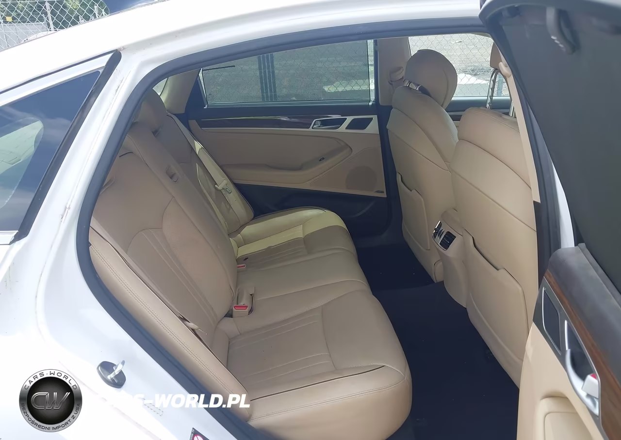 2015 Hyundai Genesis 3.8 VIN:KMHGN4JE0FU080558 - 8